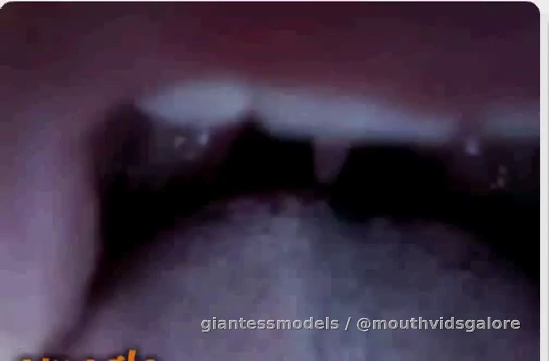 Old Omegle Video 139-Closeup and Far View Tour