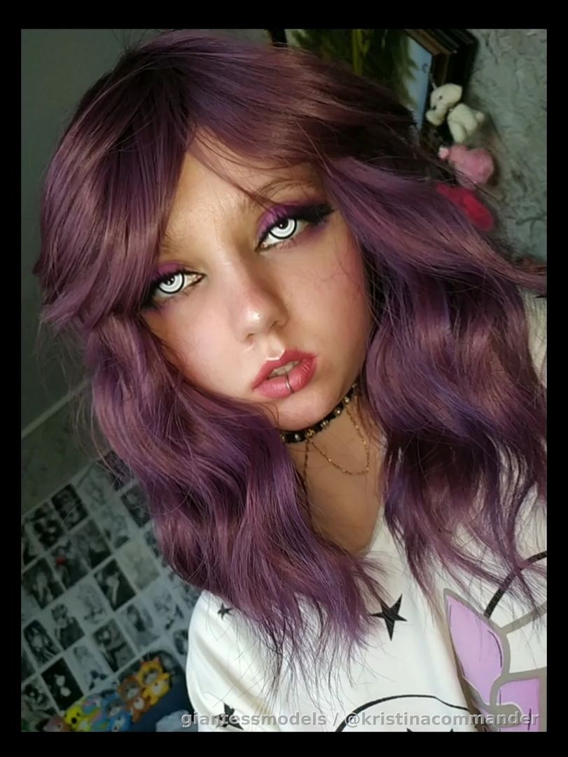 Throat goth girl ( video 1 min)