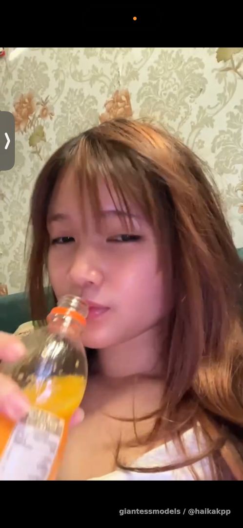 Mimi swallow orange juice (3min)