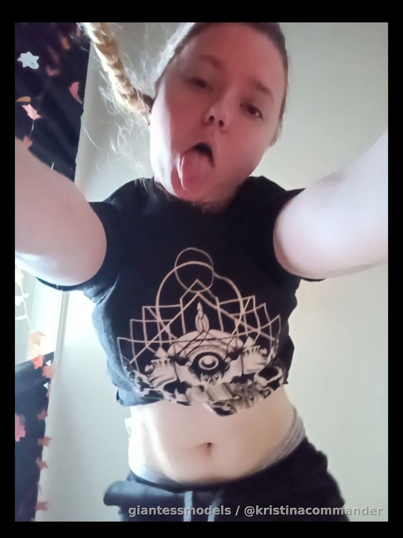 Showing stomach + ahegao (video 1 min)