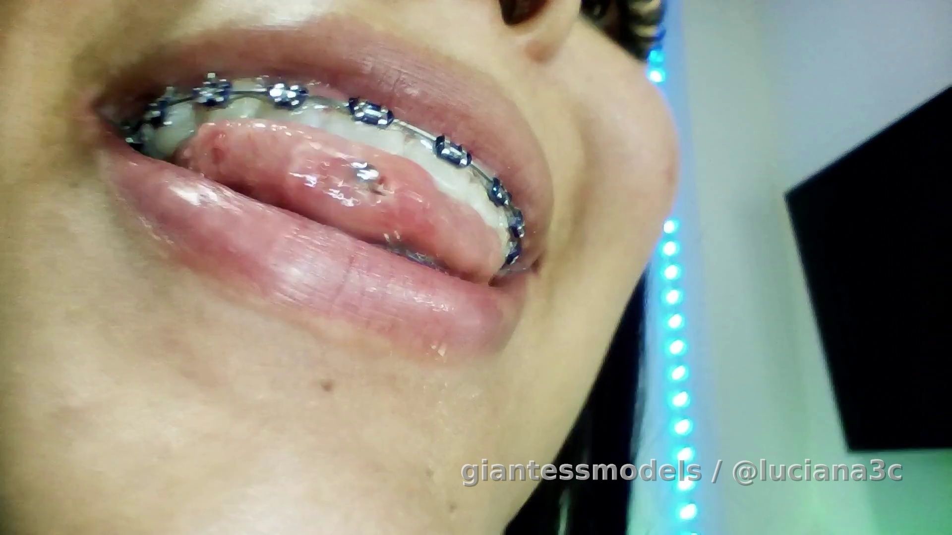 mouth and uvula fetish