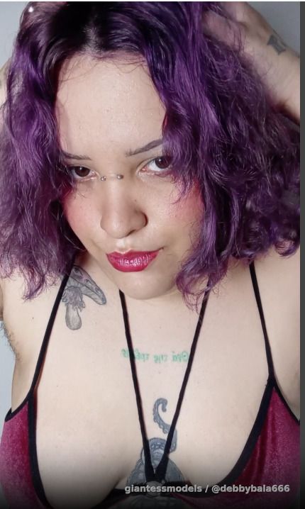 My first saliva and gag vid 🤤