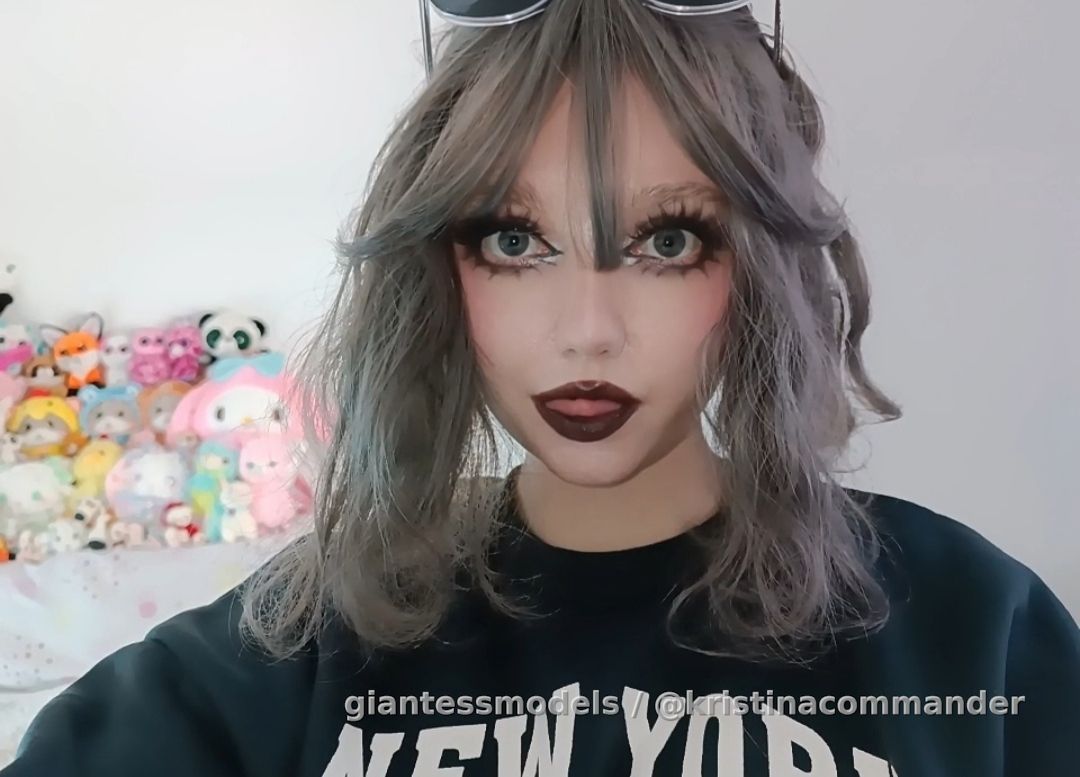 More cosplay throat (video 1 min) 
