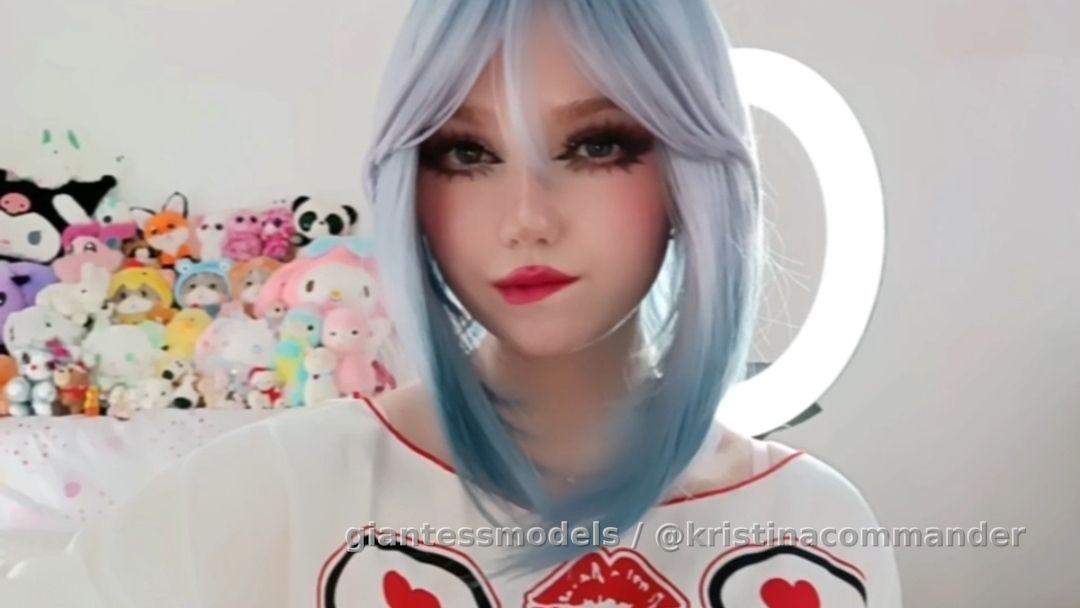 Cosplay throat chan (video 1 min)