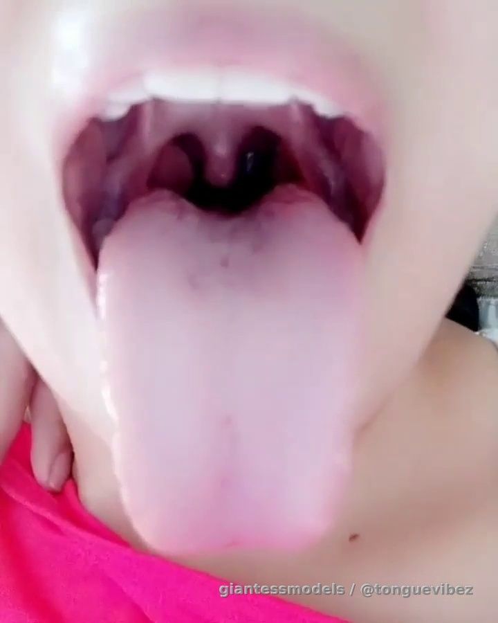 Pretty Lipss + Widee Mouth Big Uvula Viewz