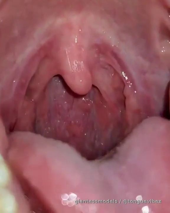 Outstanding Close Up Hugee Uvula Viewz