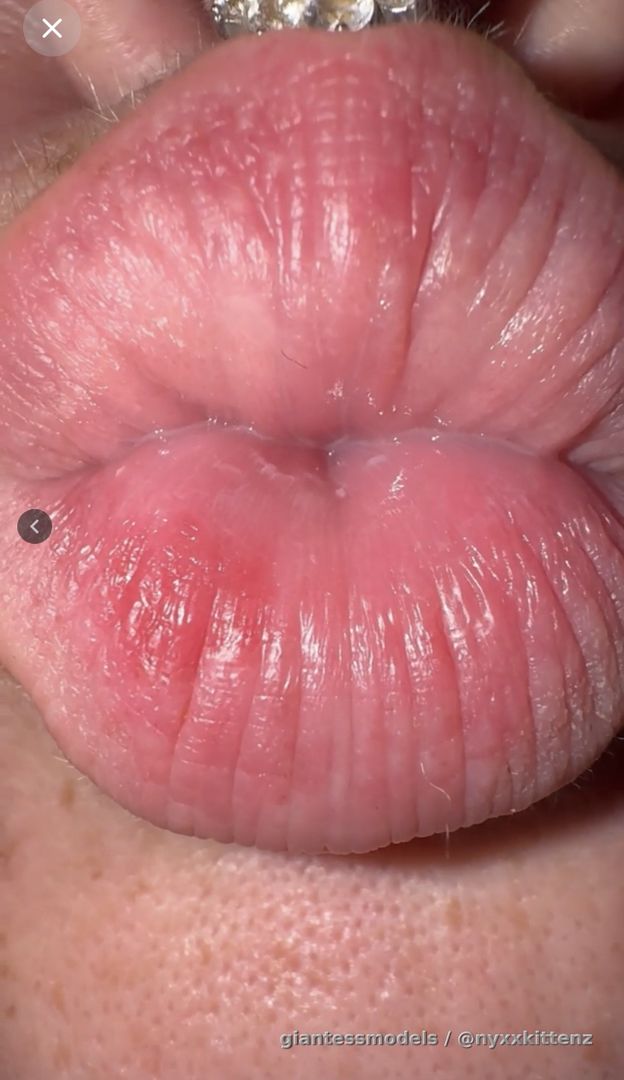 💜I’m kissing and licking you. Resisting the urge to swallow. I want to keep you around a little longer😋 Kissing POV/Licking POV