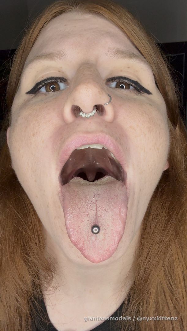 ✨ Watch me show off my tongue and tease you with my throat ✨