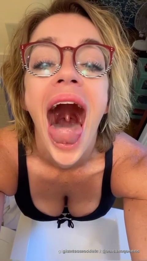 Super Wideee Mouth Milf Viewz