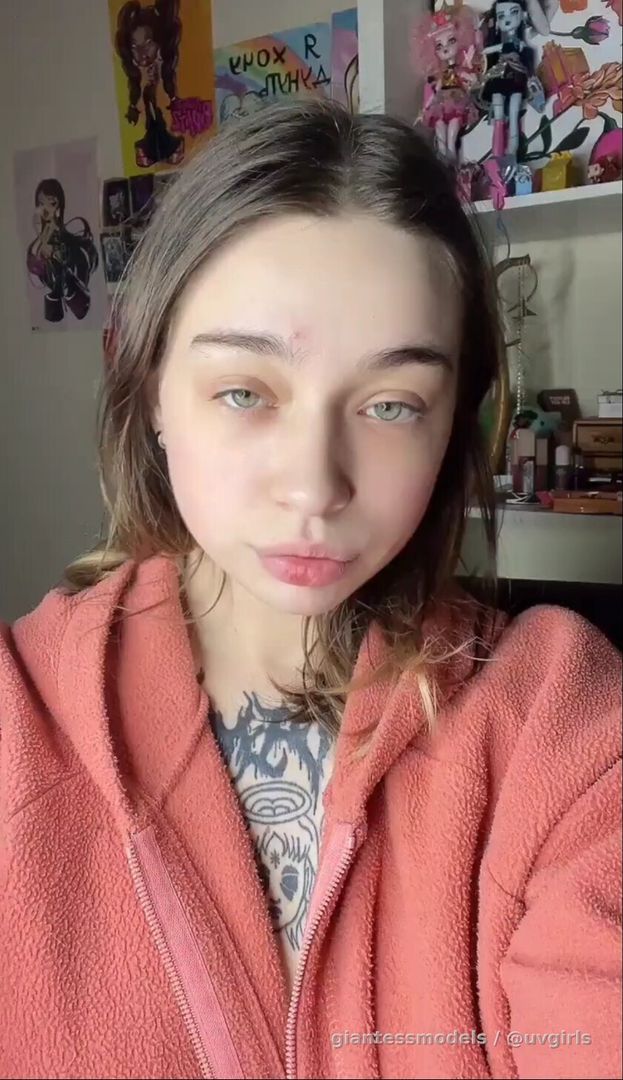 European Girl shows her big uvula