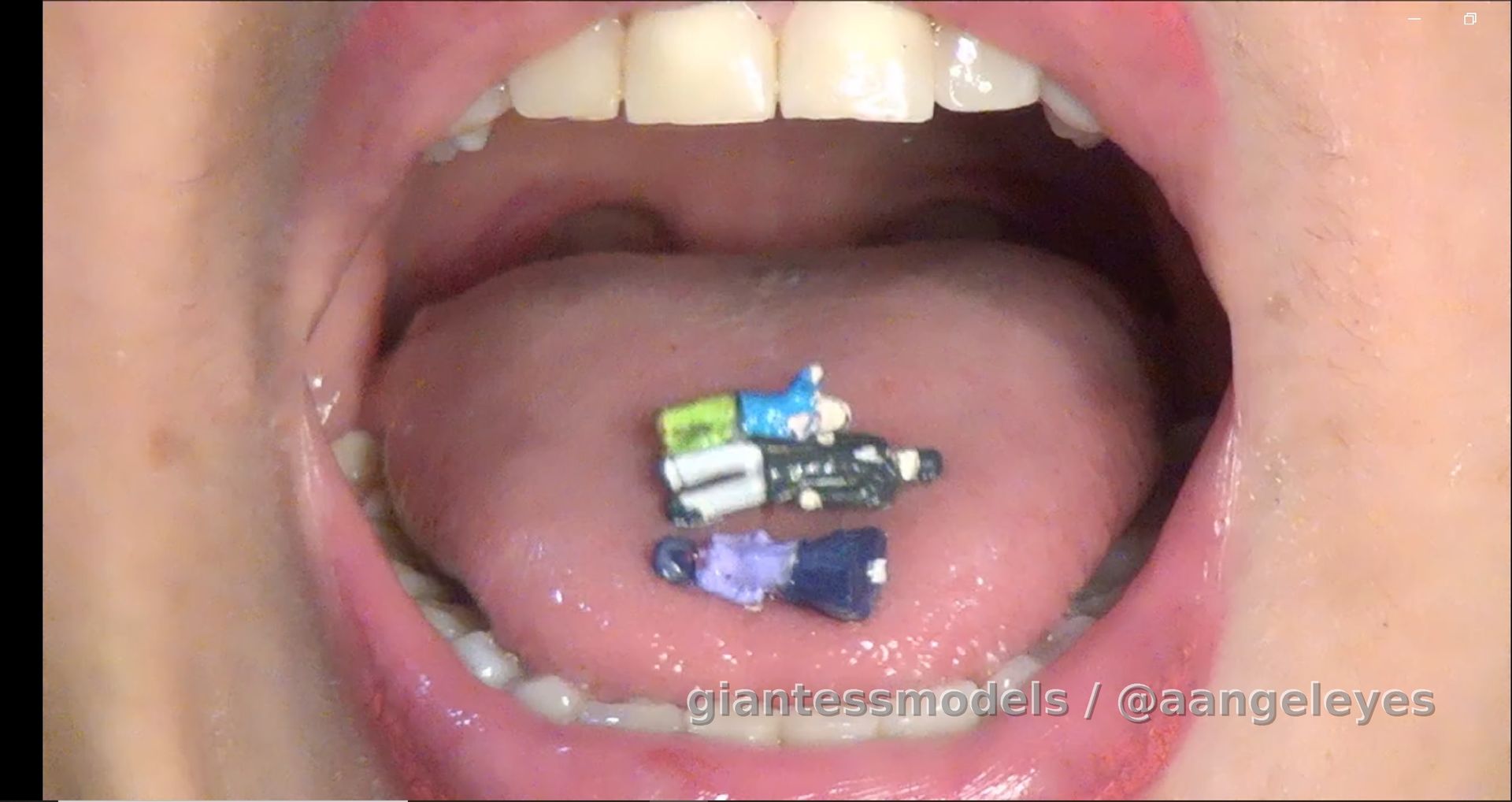 GIANTESS!!! SWALLOWING 5 CONDOMS FILLED WITH GREEN LIQUID AND SEVERAL FAMILIES INSIDE. 😱😱😱😱