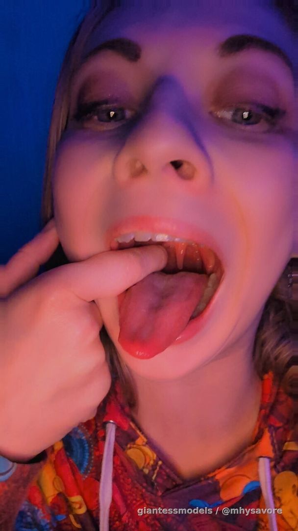 Watch me touch my long alien Uvula 