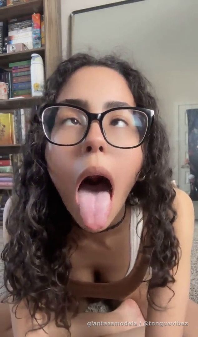 Prettyy Nerd In Glasses Dirty Talking Gagging Queen 