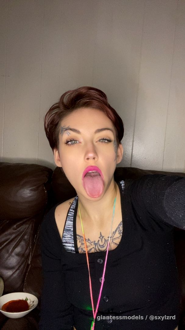 SxyLzrd Octopus Gummy Vore