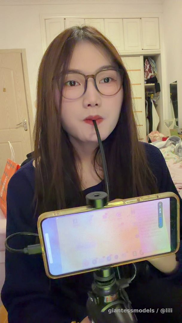 Gummy video traveling into my stomach