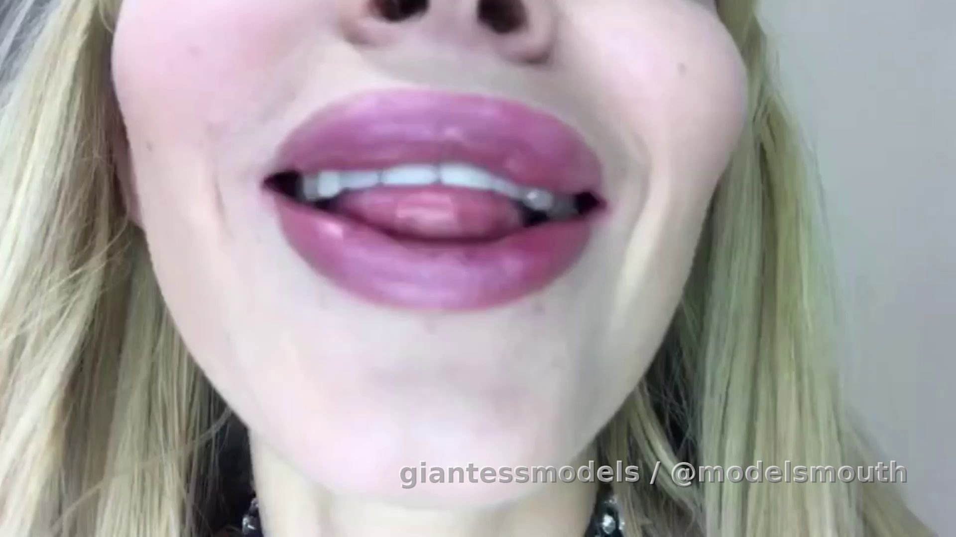 Nina Up Close Tour

70 Likes & 9 Comments to Unlock