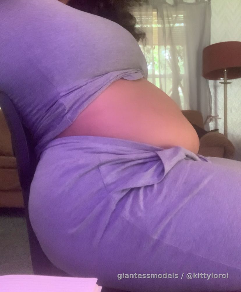 Showing off my belly before lunch!