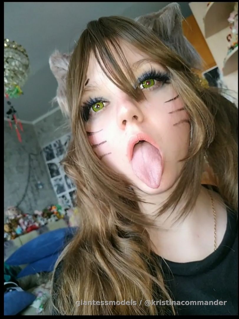 Throat kitten (video 1 min)