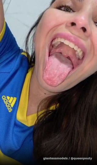 Showing uvula 😍