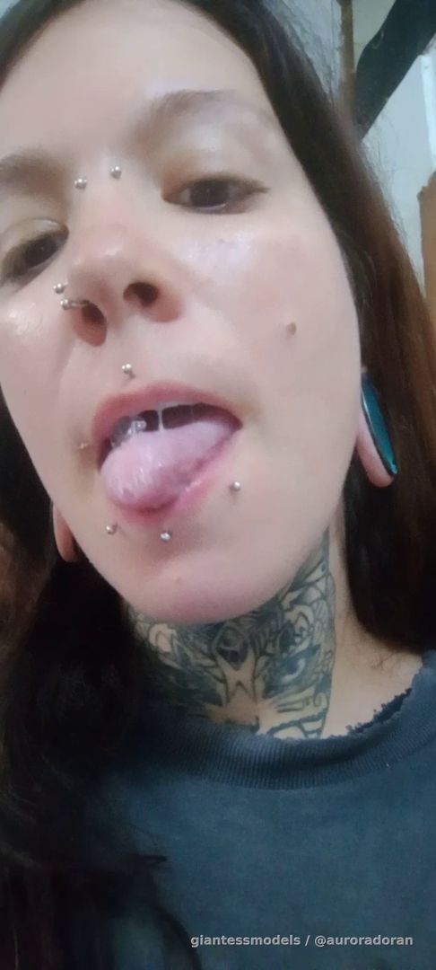👅