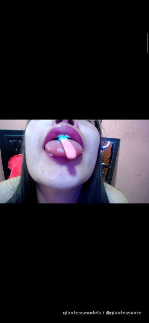 Cute asian swallow whole multiples gummy worms