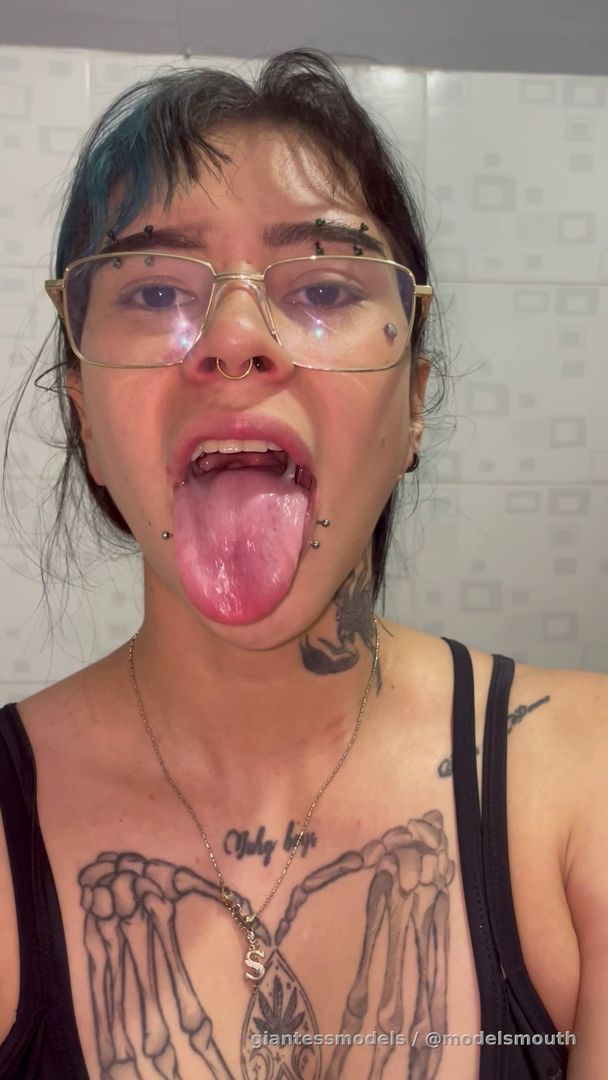 @666_liee_666 Up Close Mouth Tour