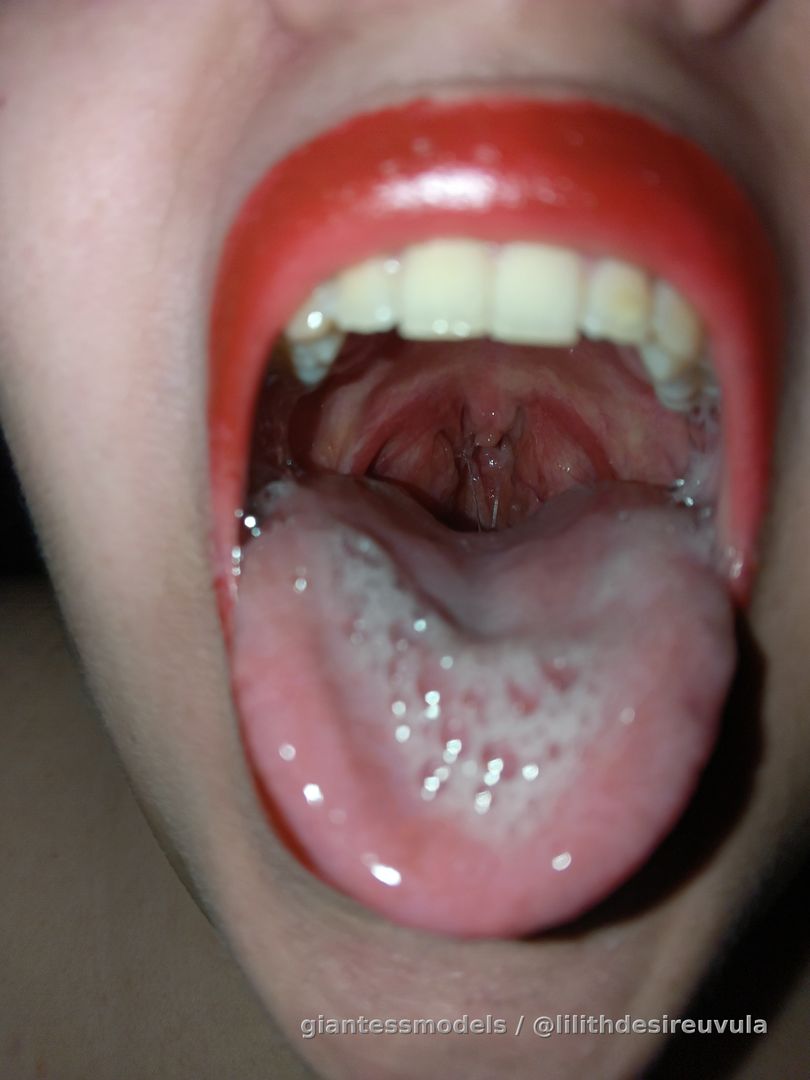 My throat, tongue, uvula, and lots of saliva👄💕

