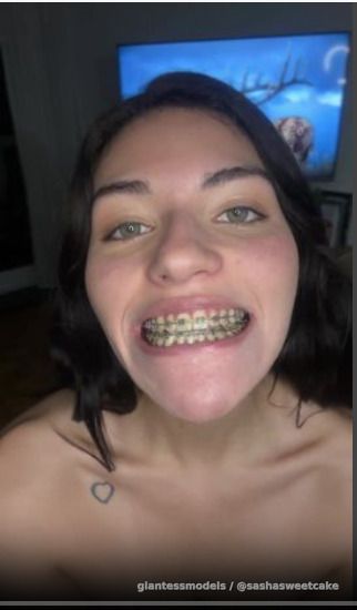 playing with lube and #tongue play, showing off my #braces for you and #uvula , also doing sexy #ahegao 😋💦  