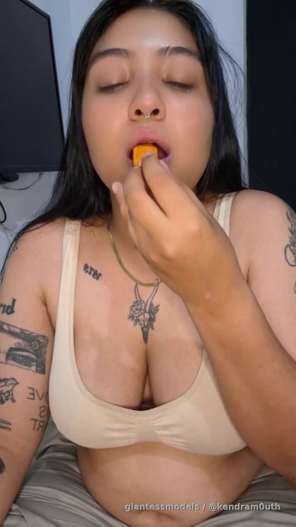 Swallowing 2 big tiny man👅