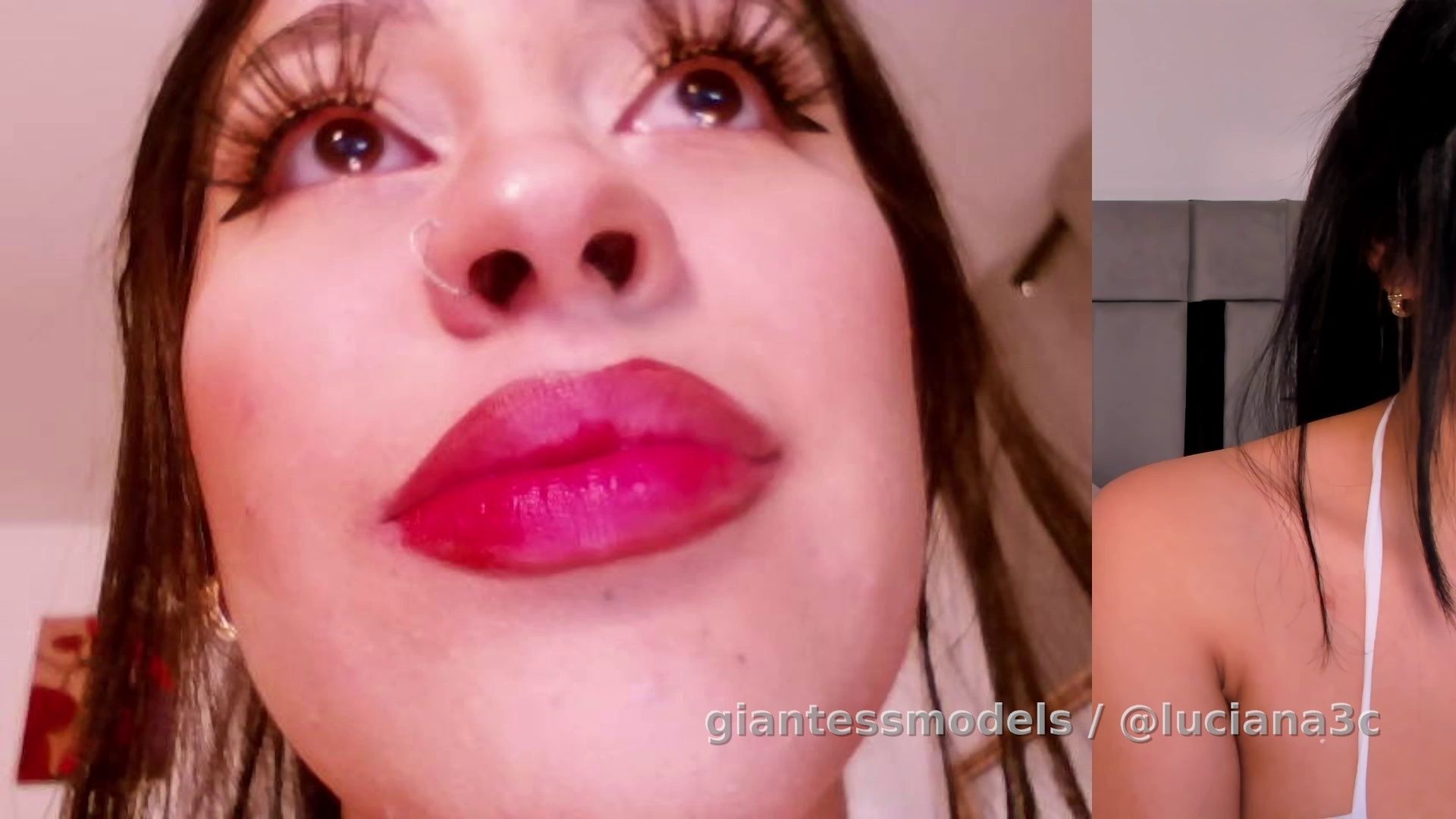 Deepthroat with endoscopic cam with spit