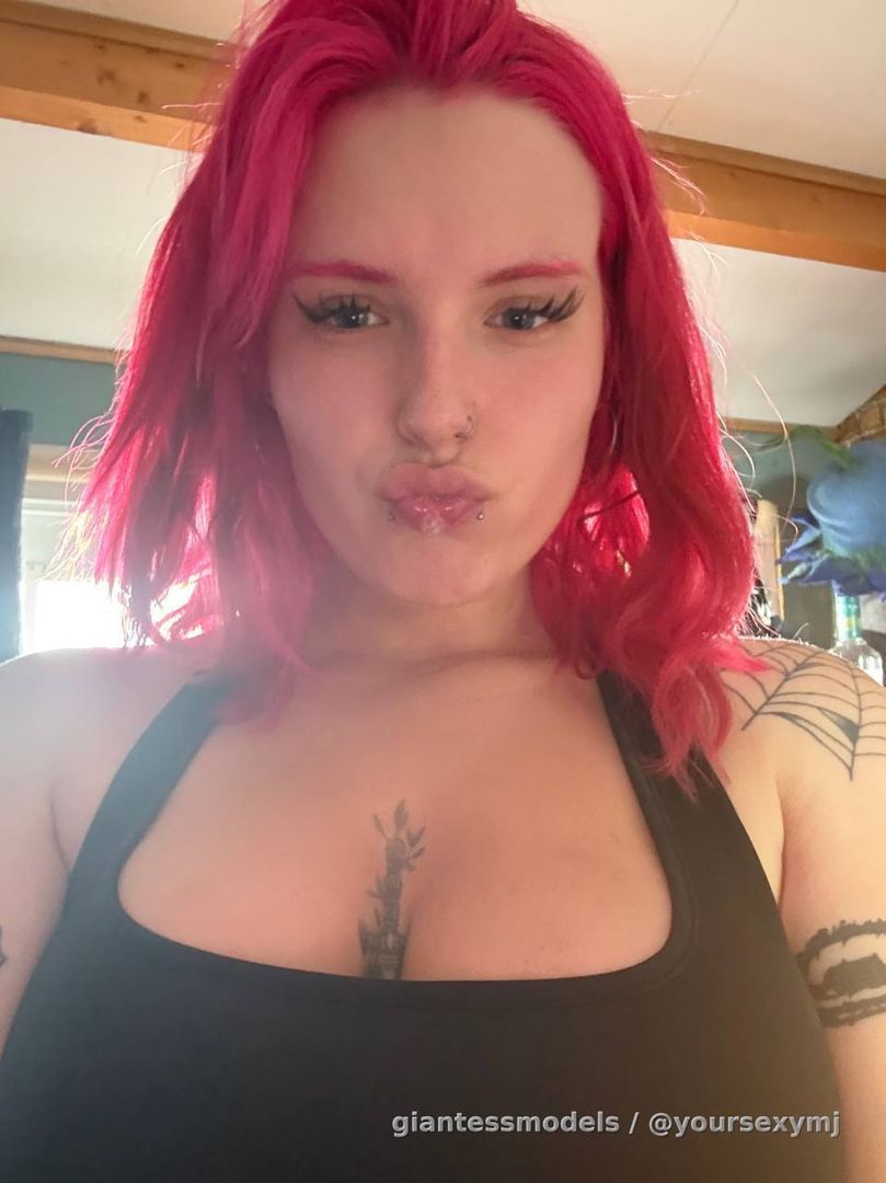 Lip sniffing salivating pics