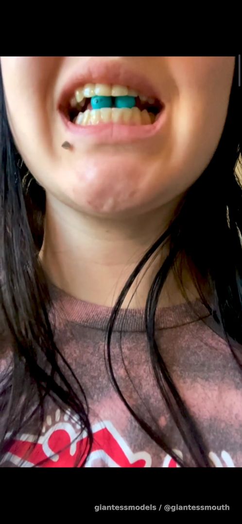 Squishy toys swallowed by cute girl