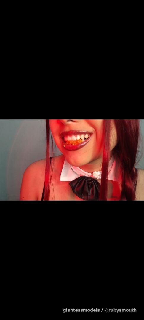 You know what's better than crushing tomatoes with my teeth?
Crushing Tinys 😍
In this video I crushed tomatoes and Tinys 🥰.
Everything that goes into my mouth, turns into little pieces to end up inside my stomach 😍
(Hard vore/chewing/Tinys/belly) 15 minutes 