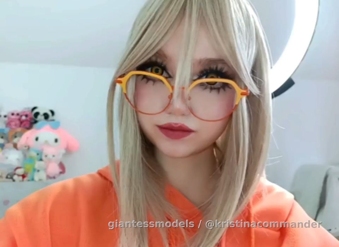 Throat cosplay (video 1 min)