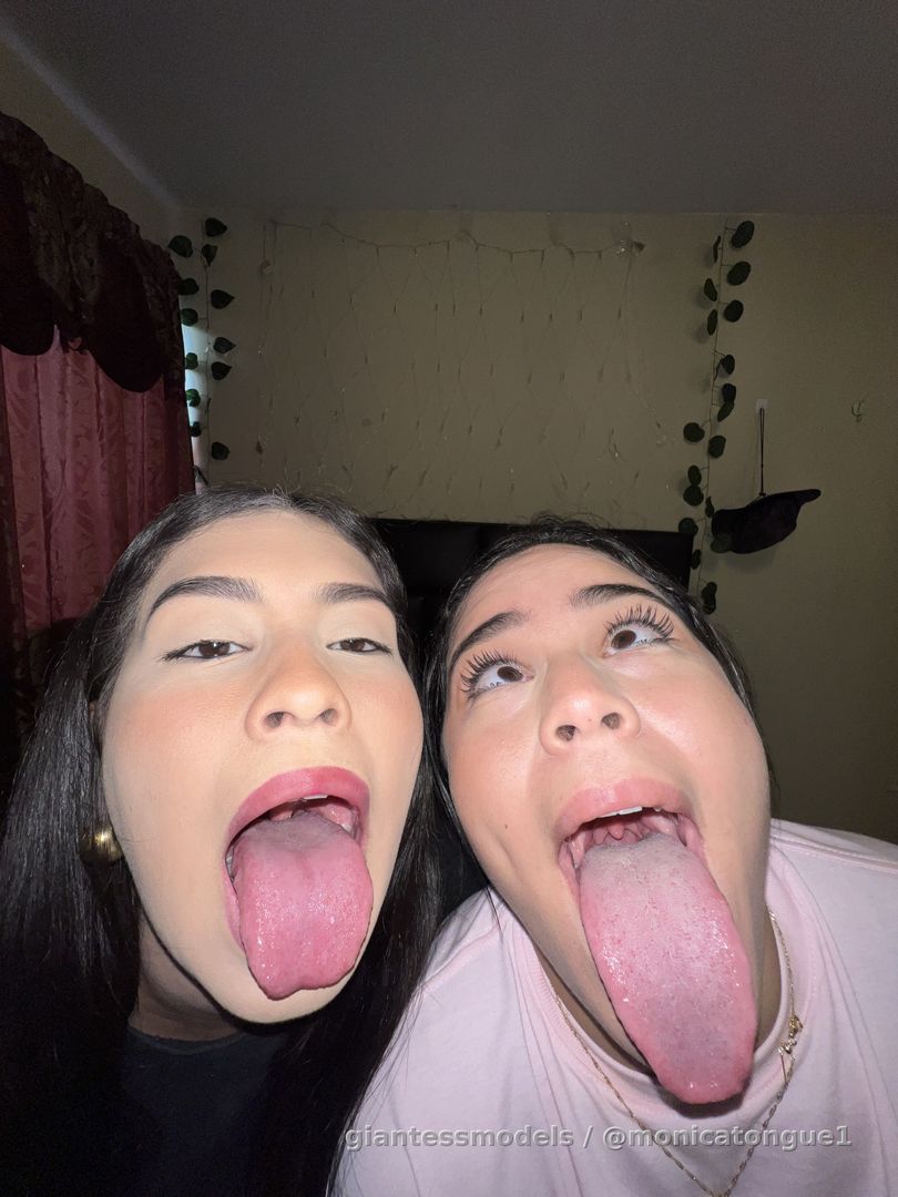 Kissing my shy friend lol; we did it for 3 minutes, sucked on each other's tongues, and swapped saliva.👄😊😘