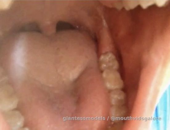 Chloe Closeup and Lick Tour