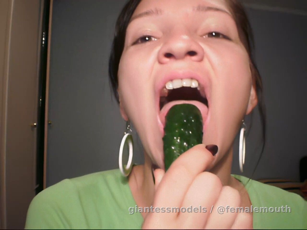 Original enhanced video from 2009! This woman (Masha) is not active today! But her eating clips will always be appreciated!!! 14 of them in total, starting with 