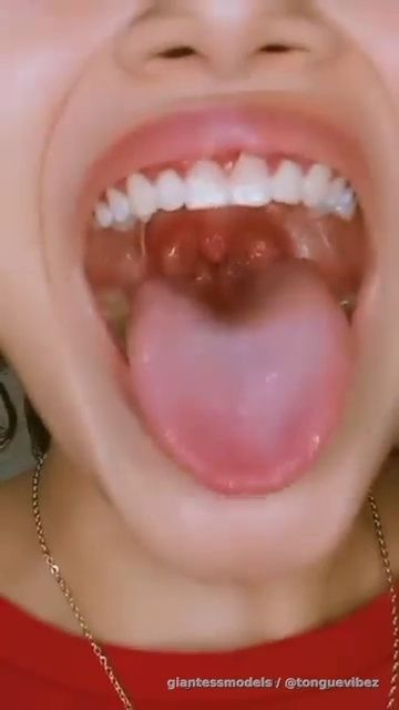 Insanee Close Up Juicyy Widee Uvula Viewz 