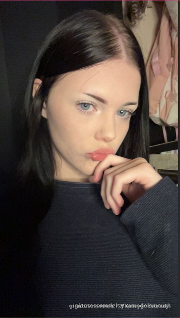 New Giantess Model @kateygoescrazy 