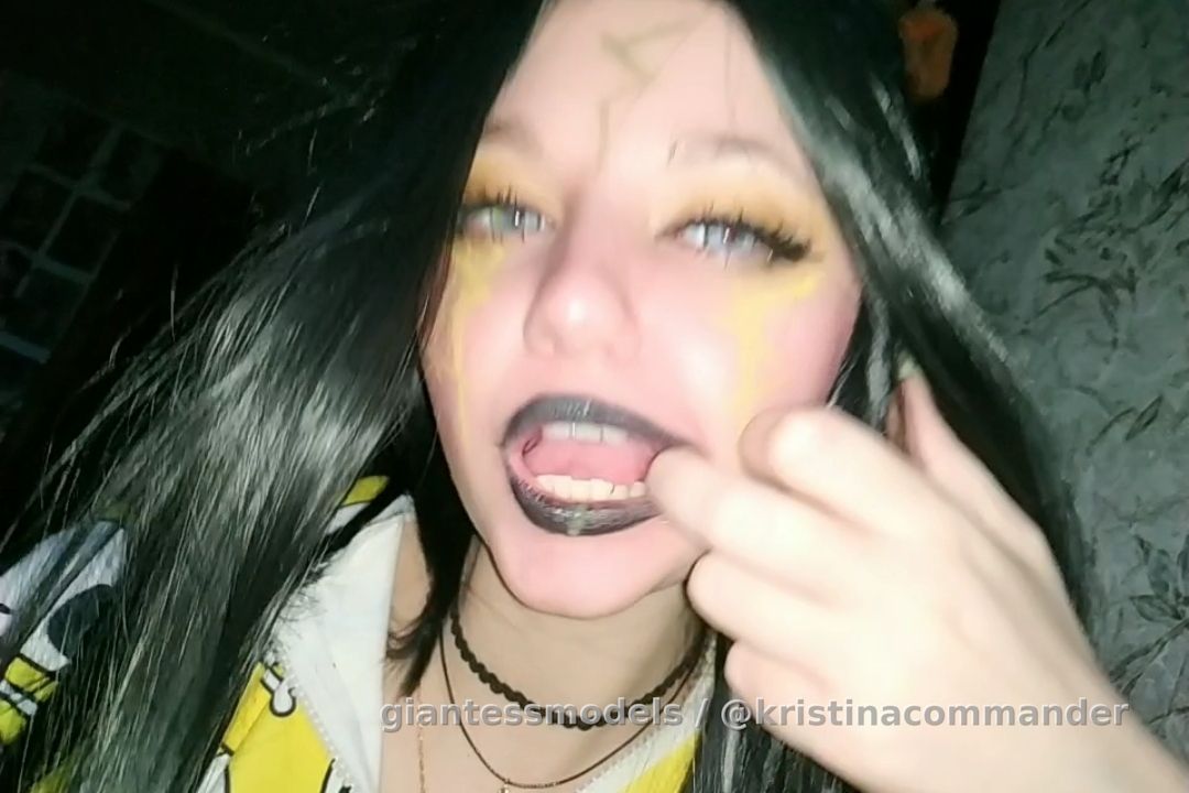 Showing teeth + mouth gothic cosplay  (15sec)