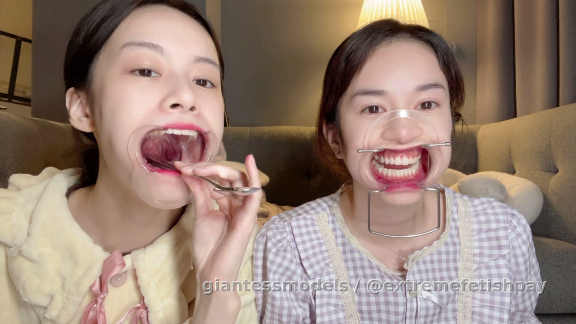 gagging with spoon 