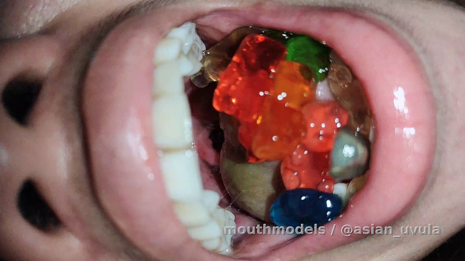 Gummy swallows