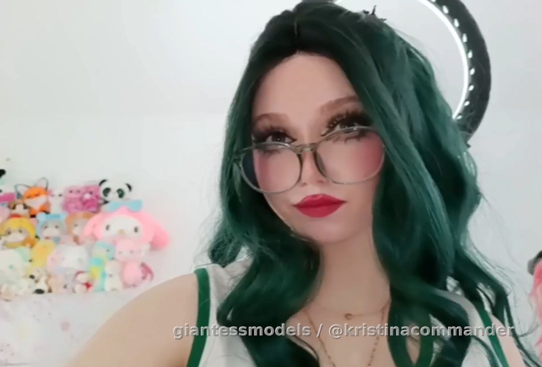 Throat cosplay (video 1 min)