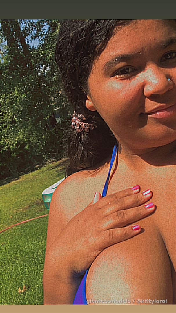 Worship me my tiny(dip in the pool)