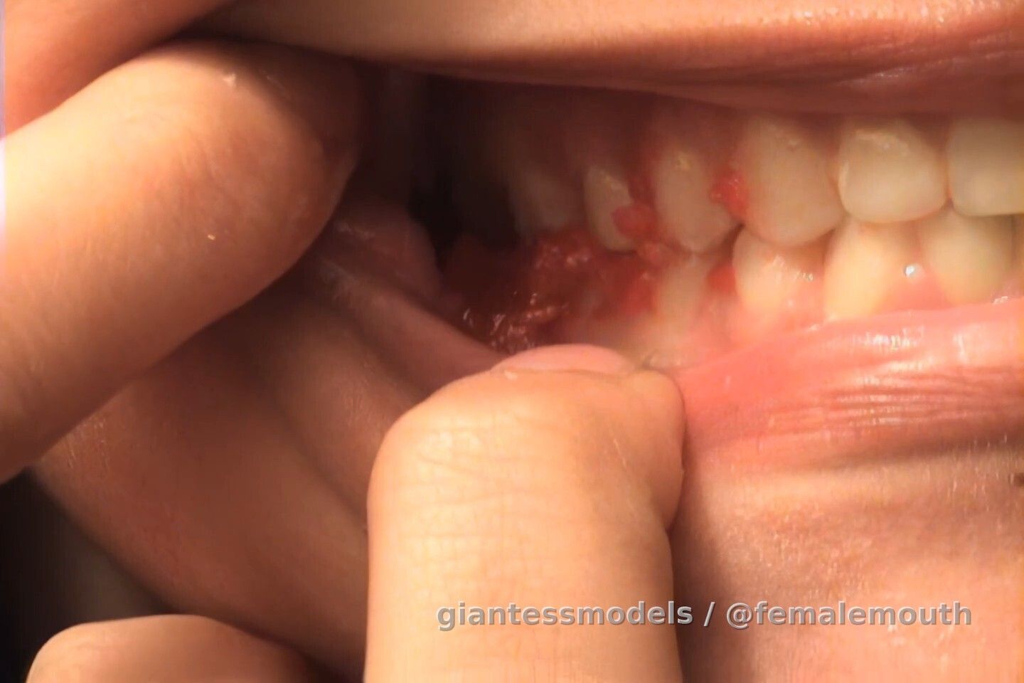 The most beautiful teeth OCCLUSION I ever saw in my life! The same girl as in the previous 2 clips, but WOW!!! Those teeth are FUCKING STRAIGHT!!! Closing so tight and precise!!! Can you imagine a goldfish in there?!? She is chewing only some twizzlers here...