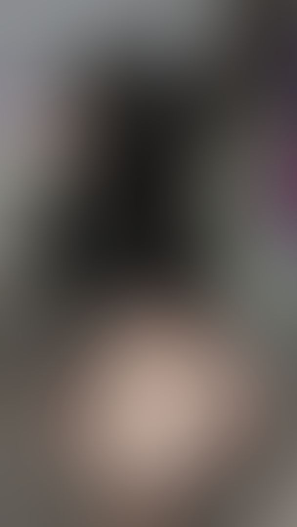 My mouth is one of the best out there, butt aren't you curious about the rest of me ? 
Sub or buy these photos to get a Lil peek at my 🍑 