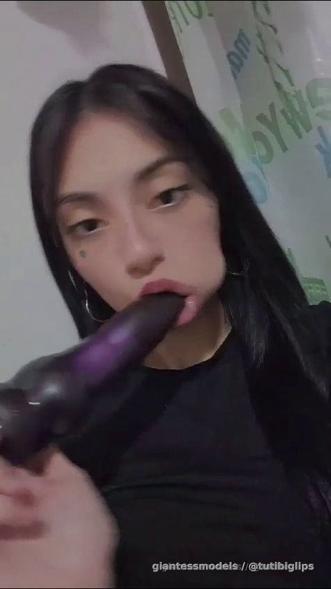 SUCKING 💦🍆