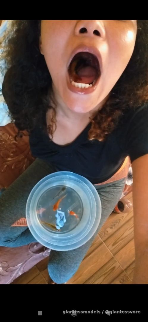 Beauty latina swallow whole multiple big fish