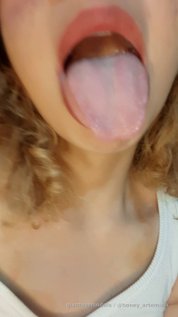 Licks👅