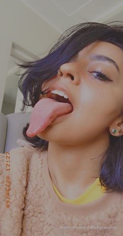 👅